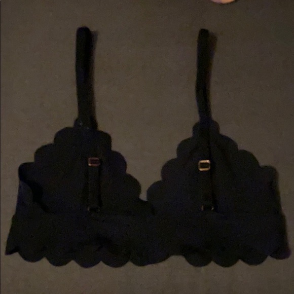 Black scallop bikini top - Picture 3 of 3